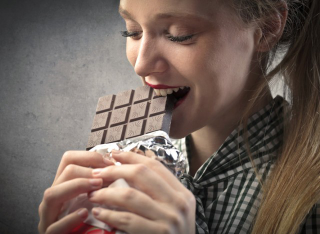 Illustration for article titled Foods that boost your mood